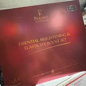 Prédiré Essential Brightening & Elasticity Boost Set - Red